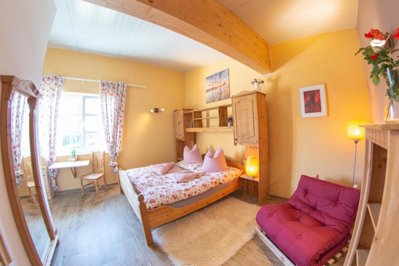 Ranchzimmer Am Hippo-Campus Reit- Und Therapiezentrum Deutsch Haslau 外观 照片